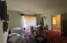 Vand casa cu 2 camere, in Valea Bradului