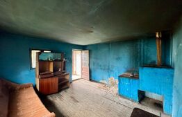 Casa de vanzare, cu 2 camere, 60 mp, zona Cărmăzănești