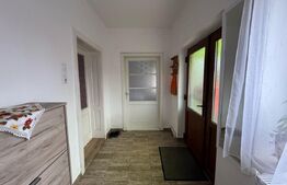 Casa de vanzare, cu 3 camere, 120 mp, 1080 mp teren, zona Simeria 