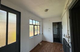 Casa de vanzare, cu 3 camere, 57 mp, zona Simeria