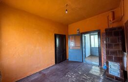 Casa de vanzare, cu 3 camere, 57 mp, zona Simeria