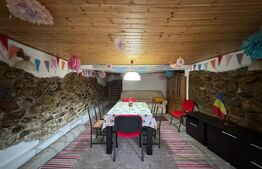 Casa de vanzare, cu 4 camere, 175 mp, în apropiere de Hațeg