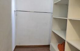 Casă cu 5 camere si 1000 mp teren în Șoimus, Deva 