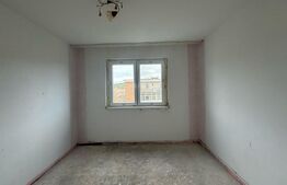  Apartament de vanzare, cu 2 camere, 42 mp in Hunedoara