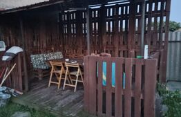 Casă de vanzare, cu două unități locative, 5 camere, 158 mp, zona Geoagiu