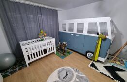 Casă de vanzare, cu două unități locative, 5 camere, 158 mp, zona Geoagiu