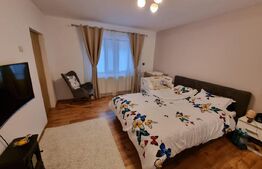 Casă de vanzare, cu două unități locative, 5 camere, 158 mp, zona Geoagiu