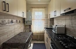 Apartament cu 3 camere, zona Minerului