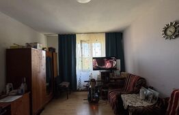 Apartament cu 2 camere, decomandat în Simeria 