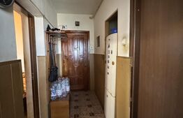 Apartament cu 2 camere, decomandat în Simeria 