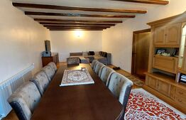 Casa cu 6 camere in Harau, 319mp