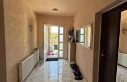 Casa cu 3 camere in Uroi