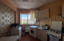 Apartament cu 2 camere, semidecomandat, zona ultracentrala in SImeria