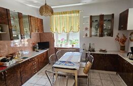 Apartament 3 camere si garaj  – zona Piața Centrală, Deva