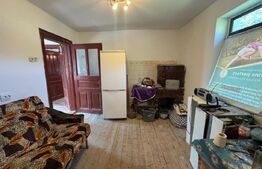 Casa cu 3 camere, 75 mp, In Zam