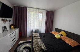 Apartament de vânzare, cu 2 camere, 57 mp, decomandat, zona Balcescu 