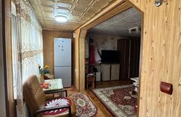 Casa cu 3 camere, 70 mp, in Ghelari