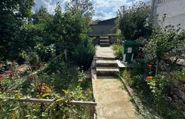 Casa cu 3 camere, 70 mp, in Ghelari