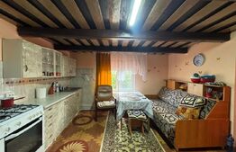 Casa cu 3 camere, 70 mp, in Ghelari