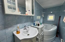 Casa cu 3 camere, 70 mp, in Ghelari