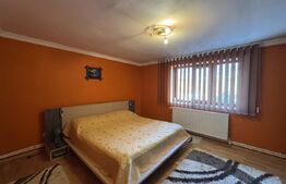 Casă superbă cu 6 camere, 200 mp, în Râpaș