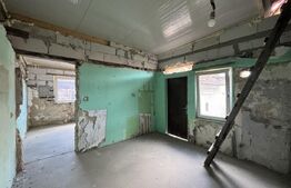 Casă cu 4 camere în Hunedoara 