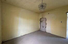 Casă cu 4 camere în Hunedoara 