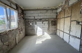 Casă cu 4 camere în Hunedoara 