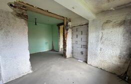 Casă cu 4 camere în Hunedoara 