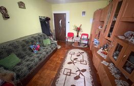 Apartament cu 3 camere, 50 mp, decomandat, zona Minerul