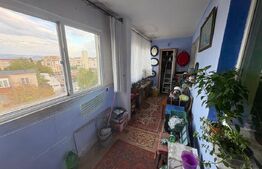 Apartament cu 3 camere, 50 mp, decomandat, zona Minerul