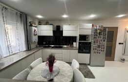 Apartament cu 3 camere, decomadat, 78 mp, zona McDonald's, Deva