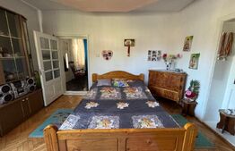 Casa cu 6 camere in Soimus