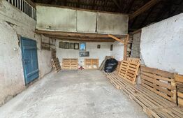 Casa cu 4 camere, 170mp si teren de 1488mp in MÂNERĂU
