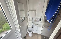 Spațiu comercial 10 mp – ideal pentru chioșc, amplasat în curtea unei școli