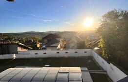 Casă cu 3 camere în Hunedoara – priveliște, piscină și autonomie energetică