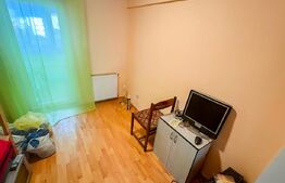 Apartament cu 4 camere, decomandat, zona Decebal 