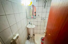 Apartament cu 4 camere, decomandat, zona Decebal 