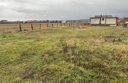 Teren intravilan 450 mp intr-un cartier nou de case in proximitatea Orastiei