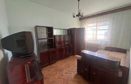 Apartament cu 3 camere Semidecomandat in Orastie.