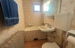 Apartament cu 3 camere Semidecomandat in Orastie.