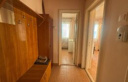 Apartament cu 3 camere Semidecomandat in Orastie.