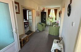 Vila in zona linistita, pe o strada inchisa perfecta pentru locuire sau afacere