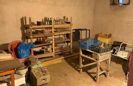 Vila in zona linistita, pe o strada inchisa perfecta pentru locuire sau afacere