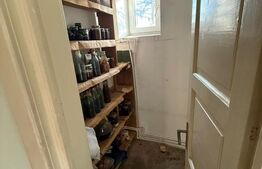 Casa de vanzare, cu 3 camere, doua bucatarii+teren in Simeria