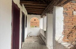 Casa cu 2 camere in Densus, 20 km de Manastirea Prinslop