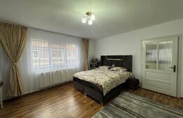 Casa cu 5 camere in Orastie, 150 mp