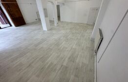 Spatiu comercial la cheie, de inchiriat, cu 2 intrari, Deva