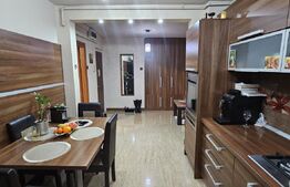 Apartament 3 camere, decomandat 70 mp,  zonă centrală – Deva