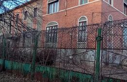 Imobil – clădire administrativă, Petroșani